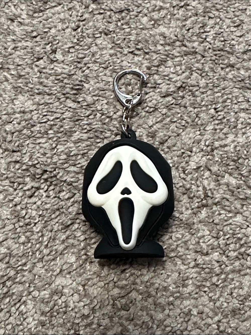 Scream Ghost Face Keychain - Classic